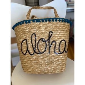 Fun aloha straw beach bag!